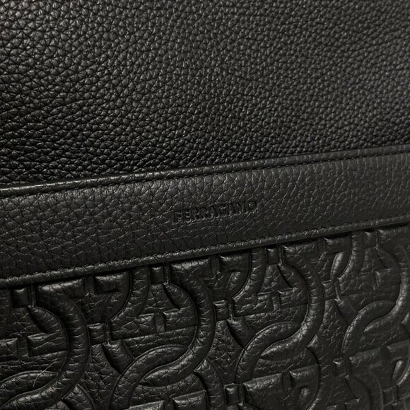 Salvatore Ferragamo - 241484 Black Leather Shoulder Bag - Picture 15 of 15